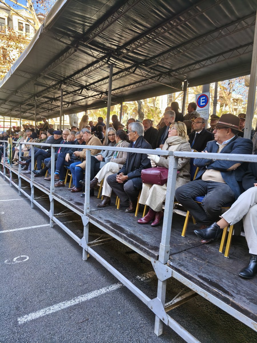 MTSSuy's tweet image. #AHORA El ministro de Trabajo y Seguridad Social, Juan Castillo, participa del acto de celebración del 195.° Aniversario de la Jura de la Constitución, encabezada por el Presidente de la República, Yamandú Orsi, con la oratoria del ministro @CancilleriaUy , Mario Lubetkin.