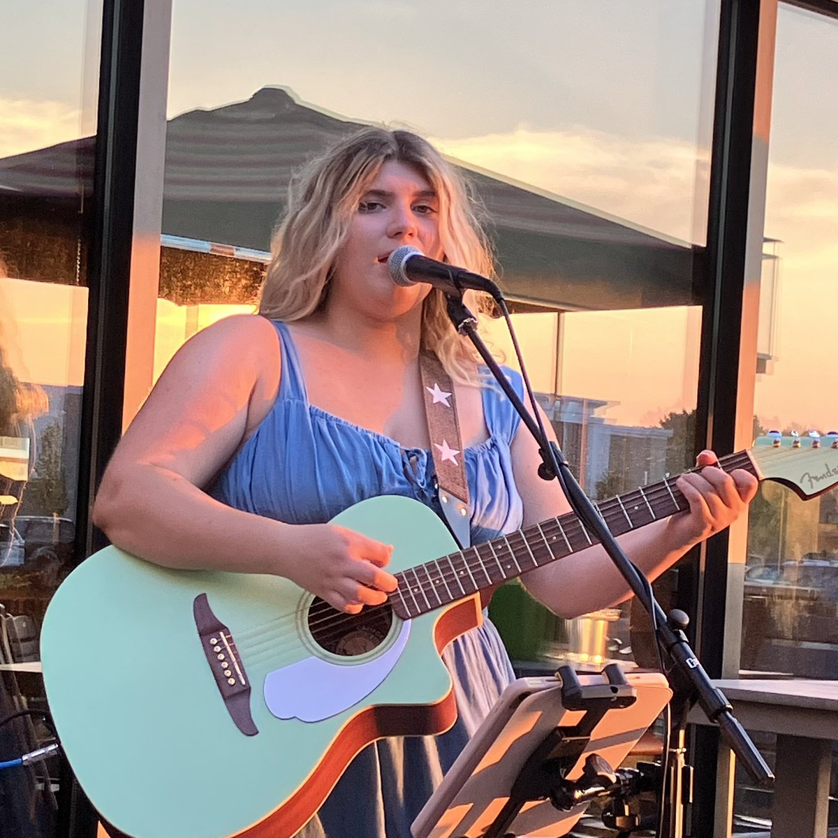 Last night it was hot on the patio, but we had a cool breeze, a great audience, and a gorgeous sunset! Thanks to everyone who came out to the 110 Grill in Hanover, MA!