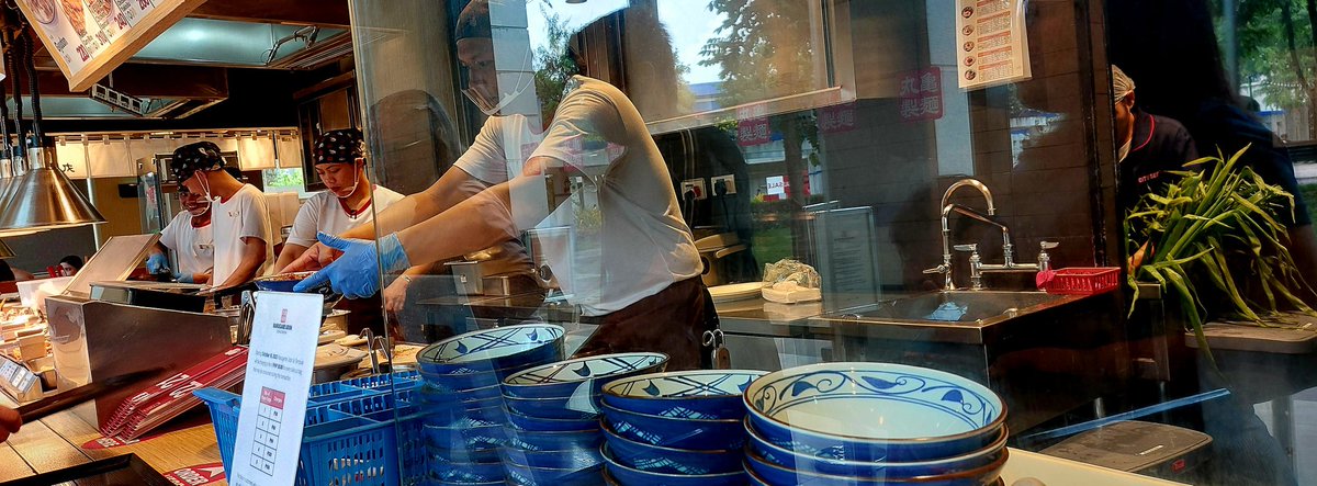 josereyalo's tweet photo. Behind the scenes at a Japanese kitchen.๐ค Getting ready for some deliciousness! ๐ฏ๐ต๐ฅข
#panophotos #marugameudonPH #xpancrop https://t.co/fuIWE8qnld