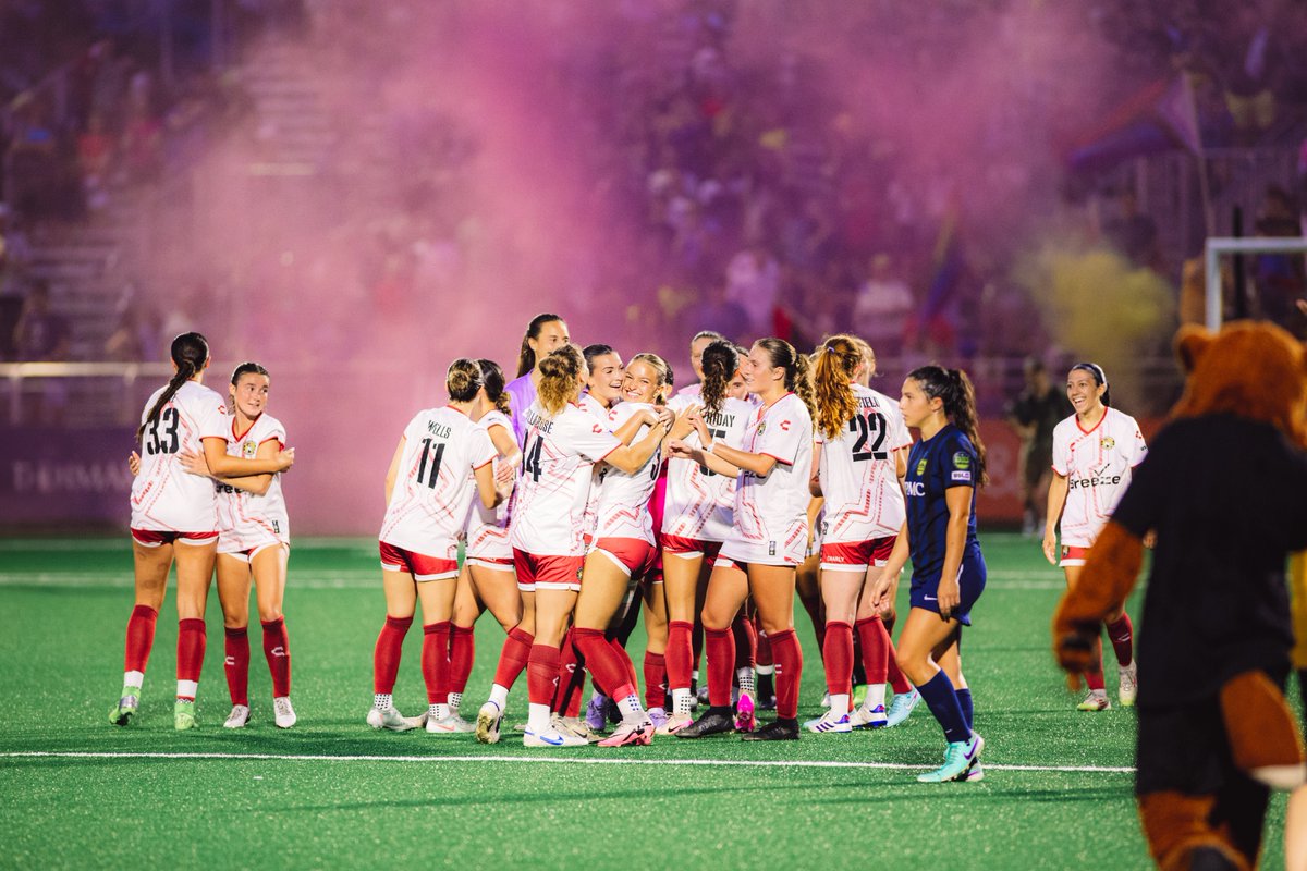 RivetersSC's tweet image. Celebrations from a memorable inaugural season! 🎉
 
#RivetersRise