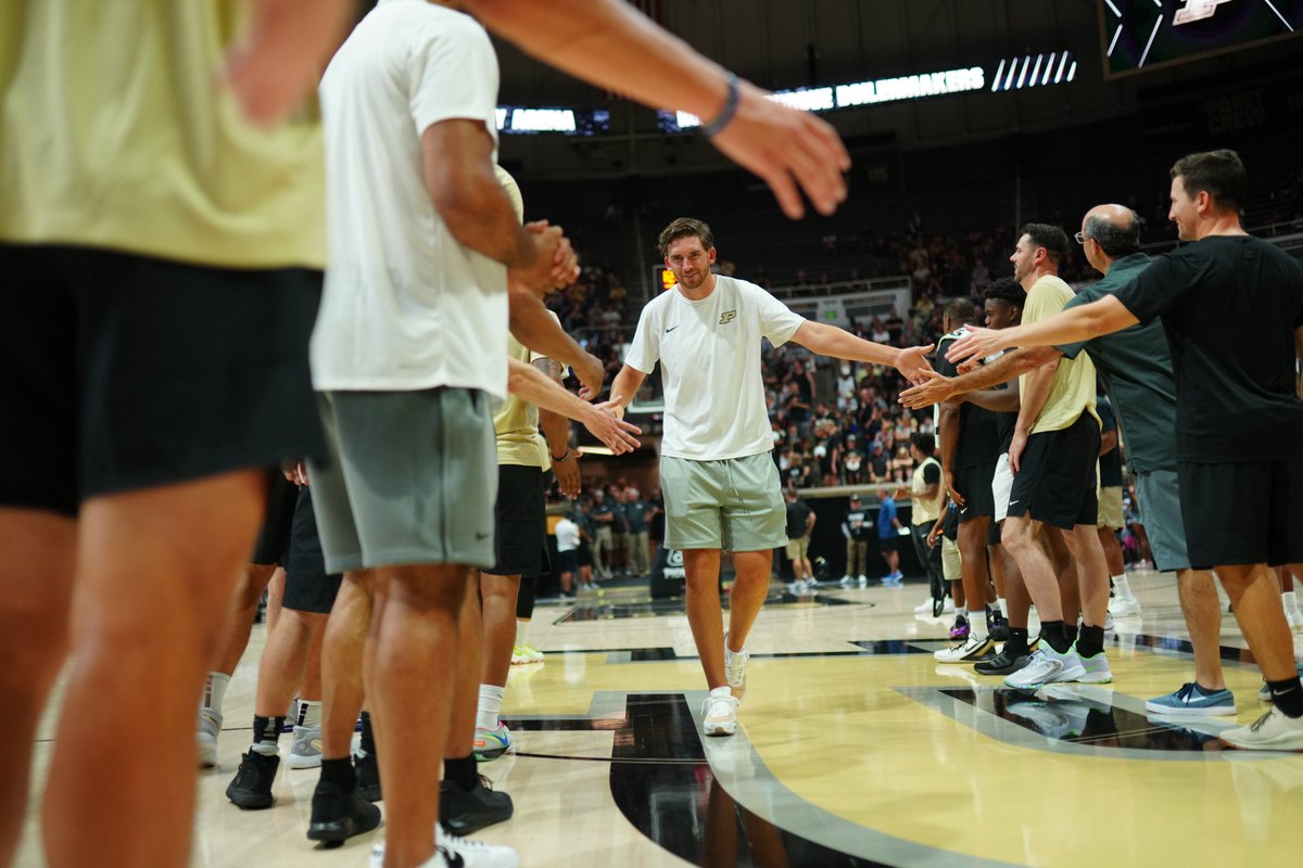 BoilerBall's tweet image. 🚂 Family is everything.
Two weeks to the Alumni Game.