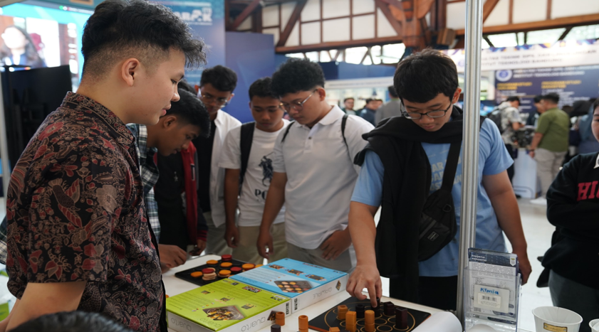 Fisika ITB tweet media