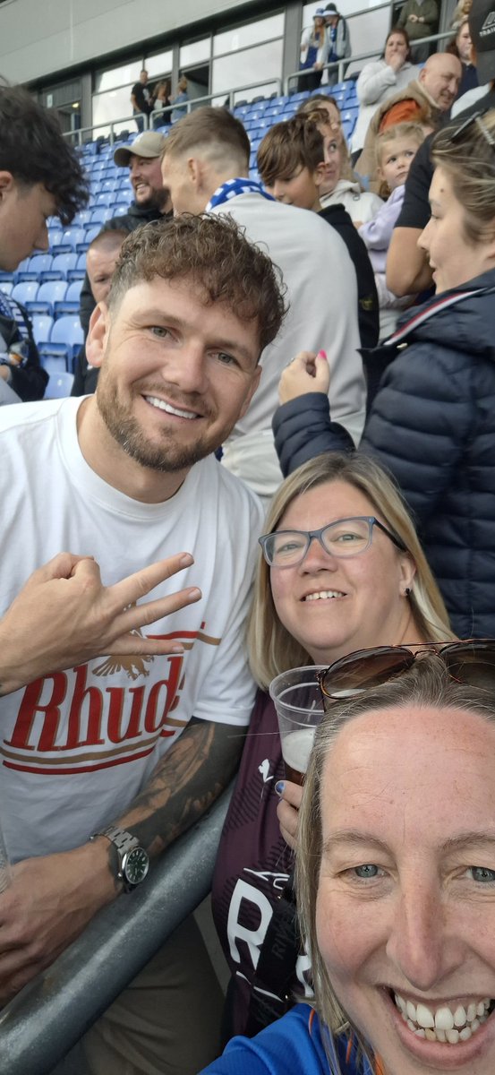 LiamNat's tweet photo. @OfficialOAFC @jnorwood_10 Thanks for the memories 💙🧡 https://t.co/jCKvCoqpPk