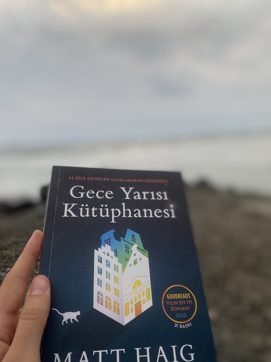 Beyazsubatann's tweet photo. “Hayatı anlamıyorum işte.” diye sızlandı Nora.
“Hayatı anlaman gerekmiyor. Yaşaman yeterli.”

#geceyarısıkütüphanesi https://t.co/T05SWxokVl