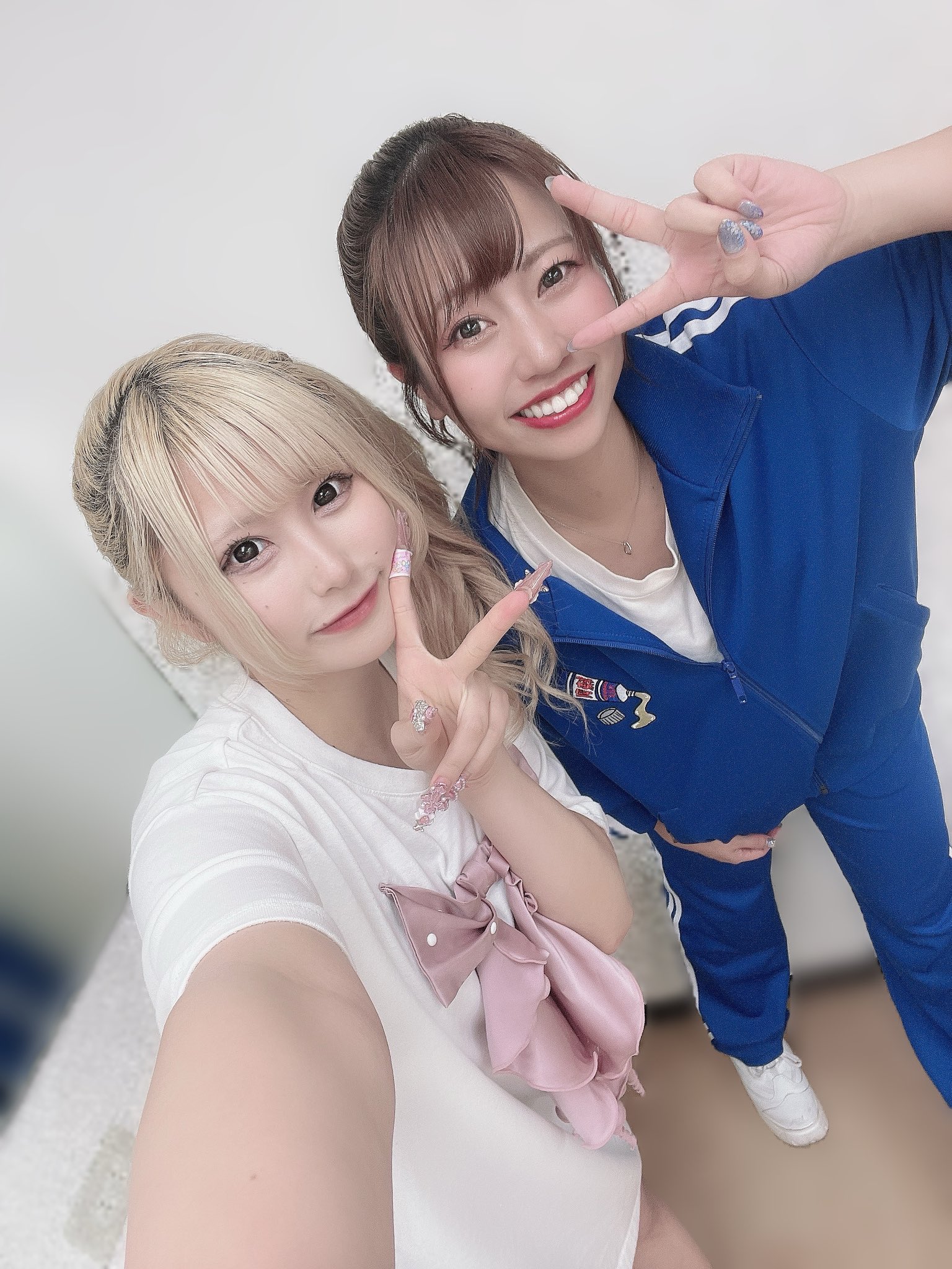 【りんごちゃん】 りんごちゃん | 正解は‥ ｢メガネ無し松山りんご～現場へ急ぐ