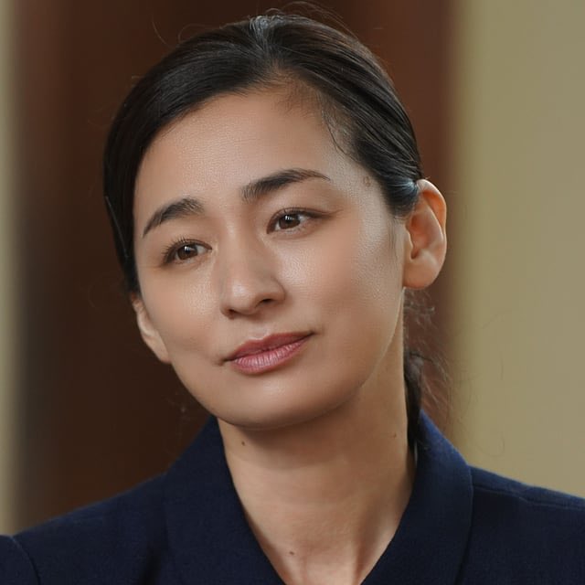 尾野真千子さん掲載2ページ分（ポスターサイズ）#6174 尾野 真千子さん | 済生会
