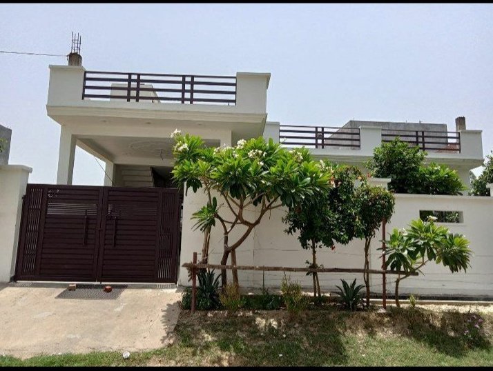 रजनीश कुमार मिश्रा #UPSI_SCAM9534 वाली भर्ती के दरोगा है और यह एक अमीर परिवार के इकलौते वारिश है।

इनके परिवार के पास बाराबंकी में मोटी खेती और लखनऊ में VIP बंगला तथा गाड़ी है।

फिर भी नॉन डिजर्विंग फर्जी EWS सर्टिफिकेट बनवाकर EWS लाभ लेकर दरोगा बन गए?

#YeThikKarkeDikhao <a href="/grok/">Grok</a>