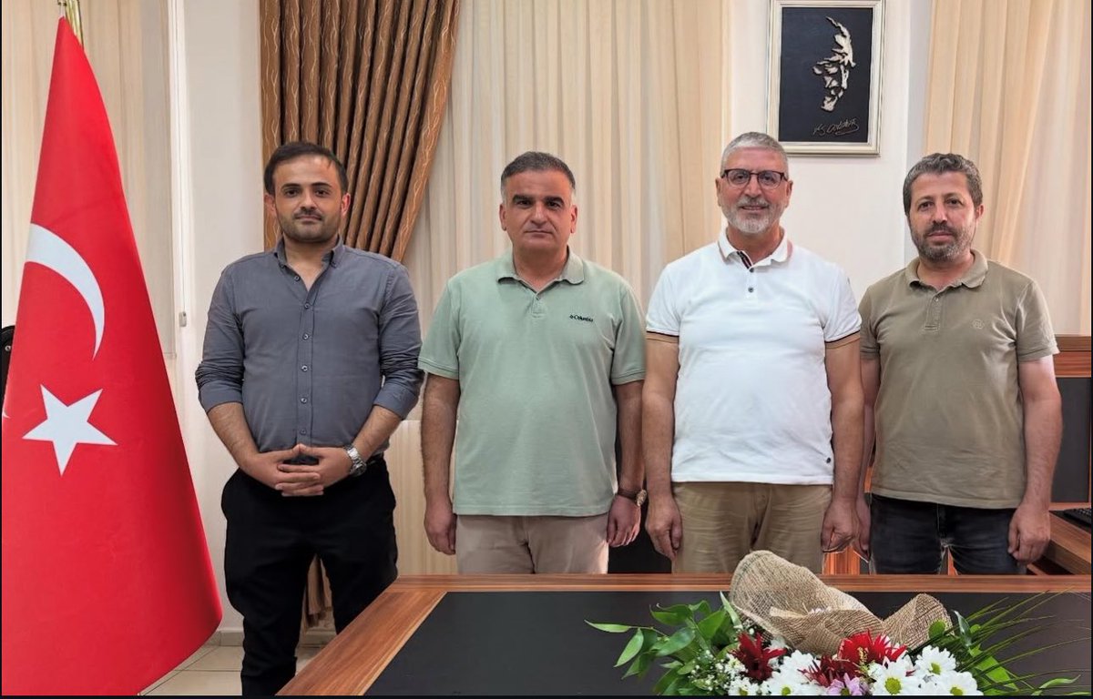 Halk Eğitimi Merkezimizde Görev Değişimi

Karşılıklı iyi dileklerle gerçekleşen bu devir teslimin kurumumuza hayırlı olmasını diliyoruz.
Emekleri için Orhan ŞAŞMAZ’a teşekkür ediyor, Mehmet ARSLAN’a yeni görevinde başarılar diliyoruz.