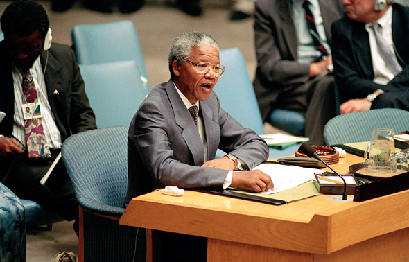 Journal_UN_ONU's tweet image. 🕊️ Honoring Legacy, Inspiring Change — Nelson Mandela International Day 🌍
Today, we honor the life and legacy of Nelson Mandela—a global icon of peace, justice, and human dignity. Mandela Day reminds us that each of us has the power to make a difference and to build a more…