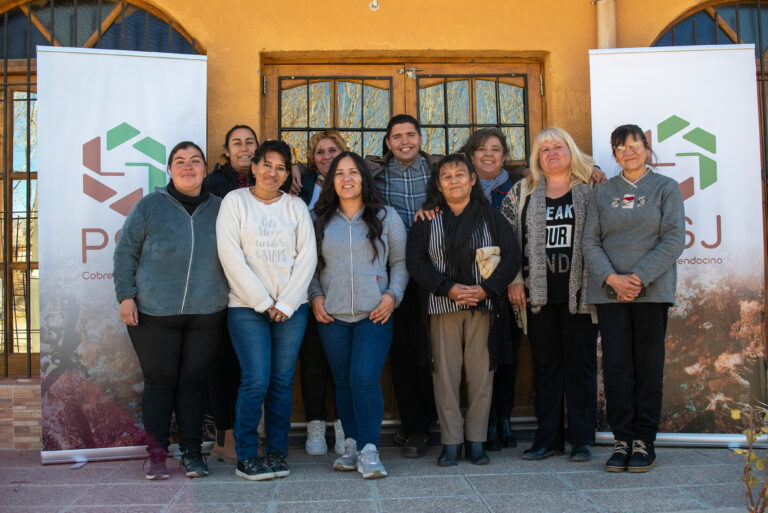 elpregonminero's tweet image. PSJ Cobre Mendocino: Se realizó el lanzamiento del Programa Textil en Uspallata “PAZANDINO, Hilos de Montaña”
editorialrn.com.ar/psj-cobre-mend…
#PSJ #PSJCobre #mendoza #Uspallata