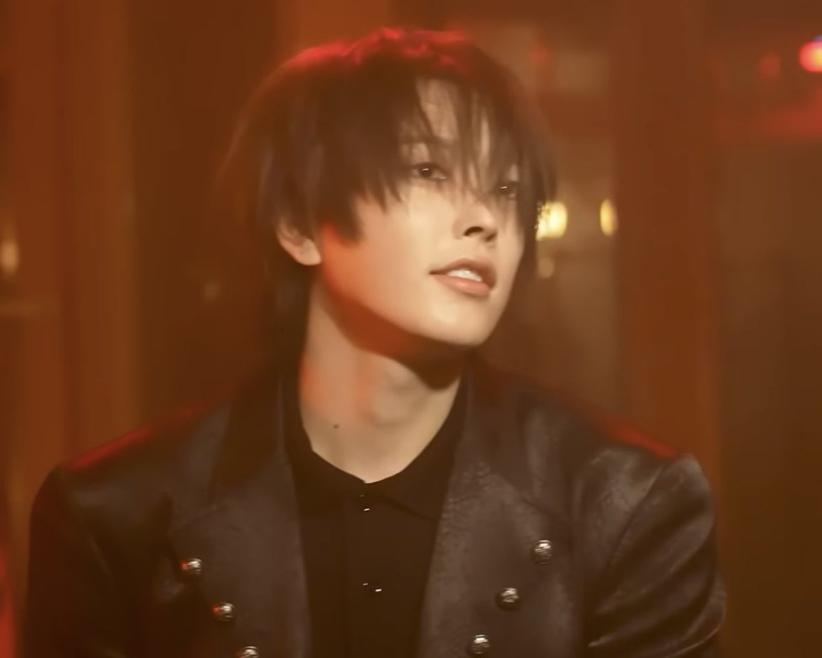 1ovanew's tweet image. 시발얼굴보고너무놀라서할배처럼고함지름(positive)