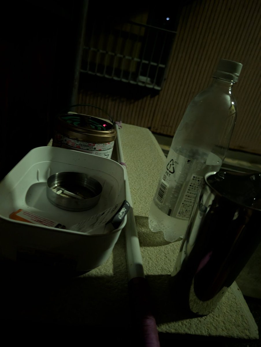 和歌山の間借り先で、完璧な喫煙セットを確立。

映画のクラファンやってます。

詳細はこちら↓
camp-fire.jp/projects/84606…
#ヤングケアラー
#和歌山
#海南市