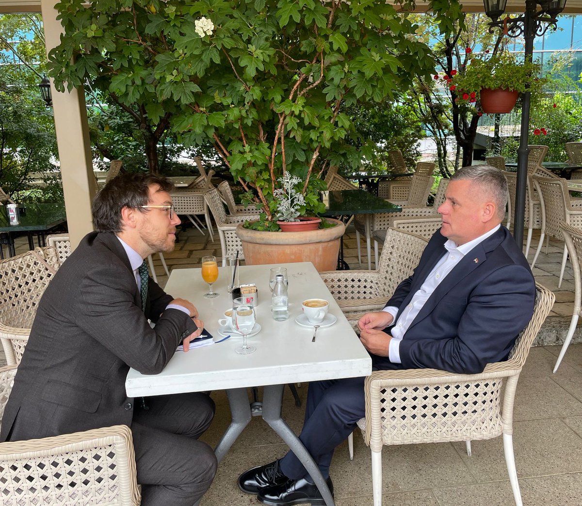 JulianReillyUK's tweet image. Ambasada je sa zadovoljstvom ponovo u Banjaluci, na sastancima sa zvaničnicima, civilnim sektorom, predstavnicima stranaka i medija. UK ostaje posvećeno radu sa partnerima u oba entiteta na zajedničkim ciljevima podrške prosperitetu, demokratskom razvoju i vladavini prava.