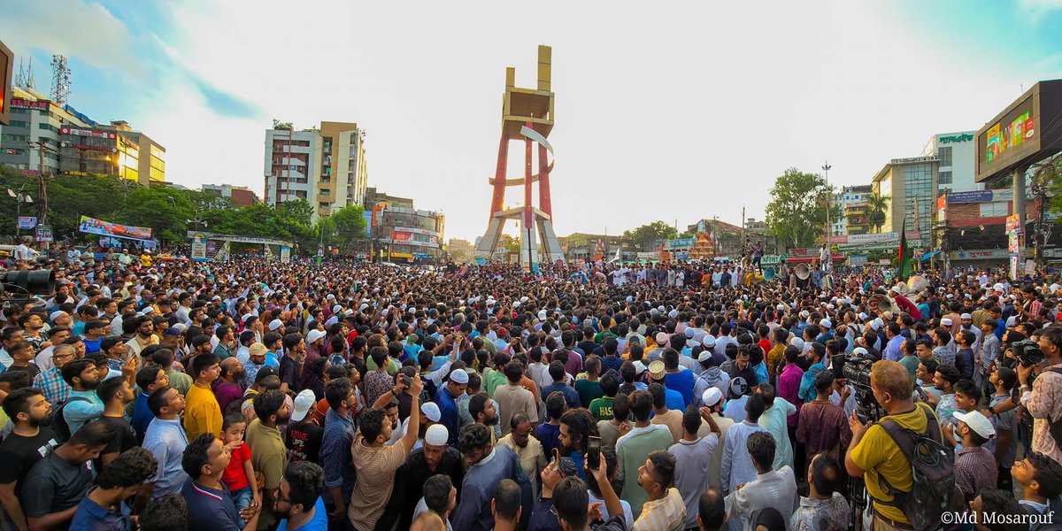 NCP_bd25's tweet image. Today in Narayanganj — not just a crowd, but a sea of people. A wave of hope, a voice for change. The streets spoke louder than ever. 🌊🇧🇩 #Narayanganj #PeoplePower #VoiceOfTheNation