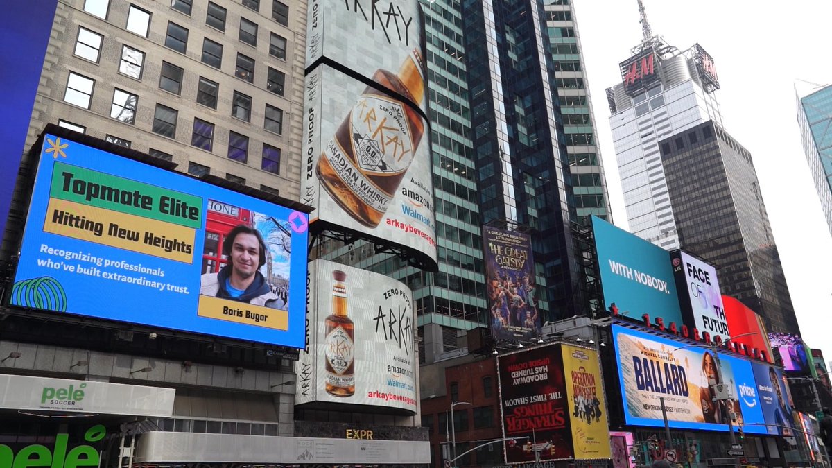 A surreal moment for me. 
My face is on a billboard in the middle of Times Square, New York promoted by <a href="/topmateHQ/">Topmate.io</a>