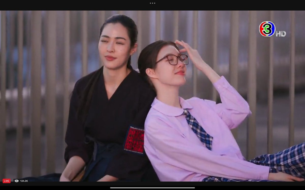 ChewieChoco's tweet photo. Watching #OnlyYouTheSeries live, brings back memories with the advertisement and all 😅

LINGORM ONLY YOU EP1 
#เพียงเธอEP1 https://t.co/SWP8zEO0TR