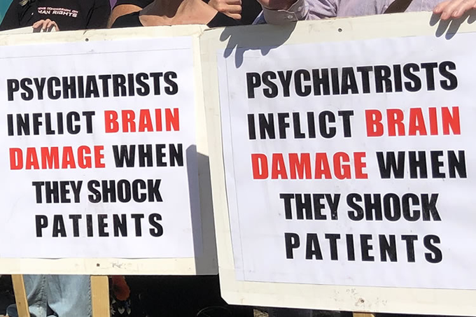 cchruk's tweet image. Psychiatrists induce a generalised seizure, often referred to as a "grand mal" seizure, when they #electroshock a patient. Yes, inducing a seizure is their expressed intention when shocking a patient.
When the patient receives multiple #ECT "treatments", the seizure threshold…
