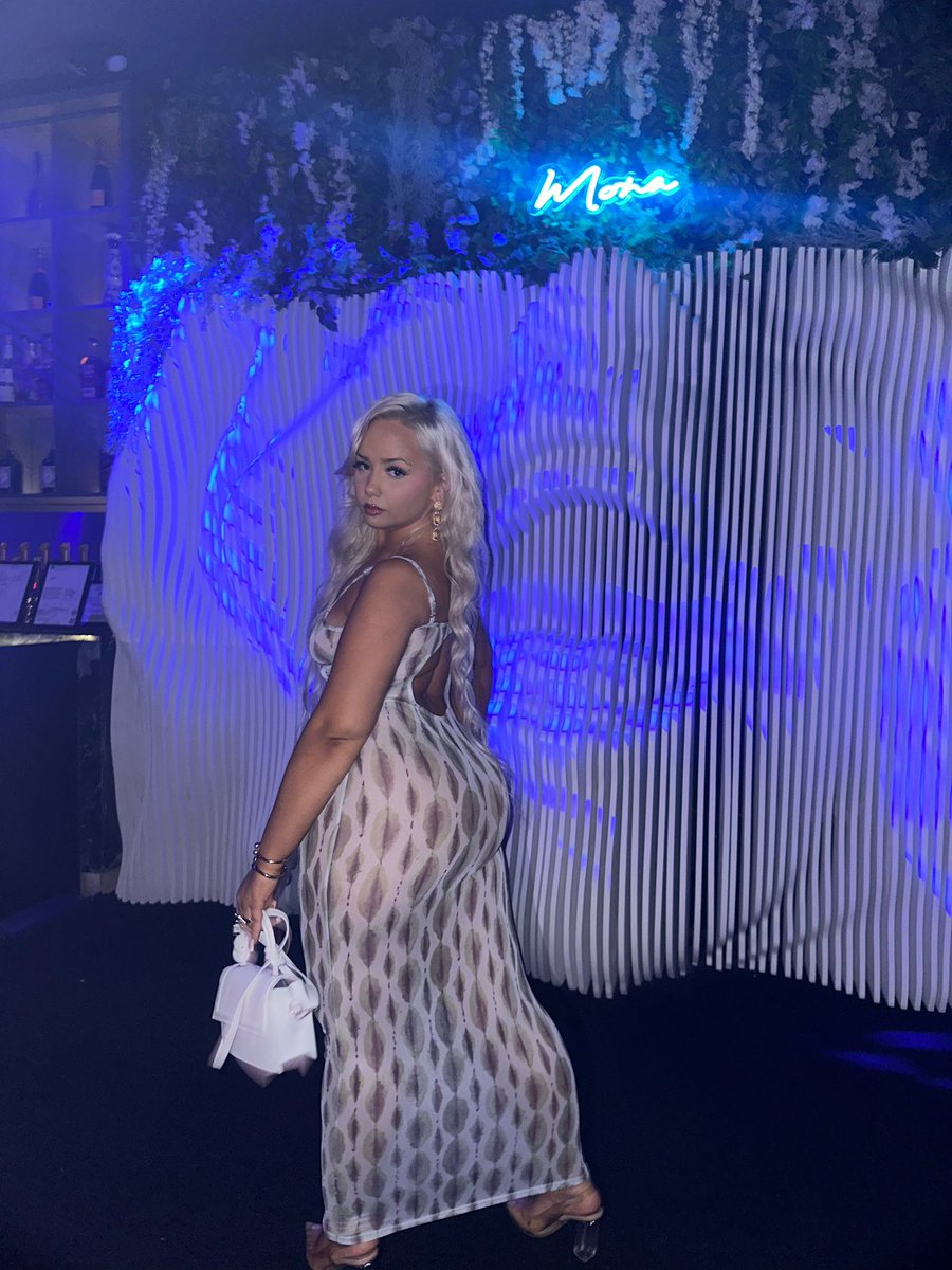 his favorite ❄️🐰