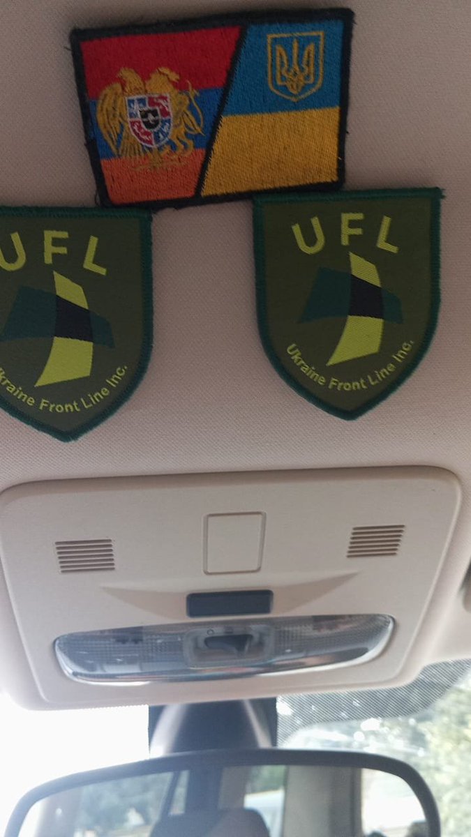 uafrontline's tweet image. We buy most of the vehicles we send into 🇺🇦 from a trusted trader in 🇩🇪. The trader's uncle is serving in the ZSU.
We just received this photo of the interior of his own vehicle.
Awww. 🫶