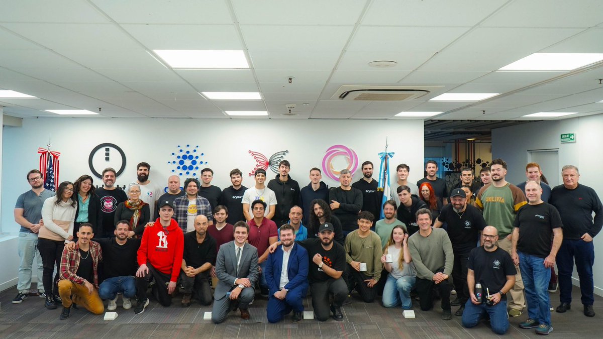 FedeWeill's tweet image. Last week we hosted a workshop in Buenos Aires titled “Building dApps with the UTxO Model” in collaboration with @InputOutputHK (local office team is amazing!).
Nearly 50 developers joined us for a two-part session: an introduction to the extended UTxO model, followed by…