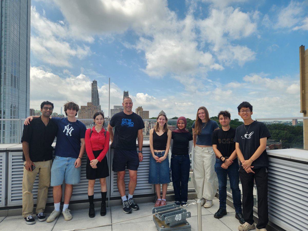 Cancer_dynamics's tweet image. Our SRP and @AllianceProg interns had an inspiring day touring the microscopy facility @ZuckermanBrain  with IICD associate member @DarcyPeterka and learning more about our serial two-photon tomography system! #CancerResearch #SummerInternship