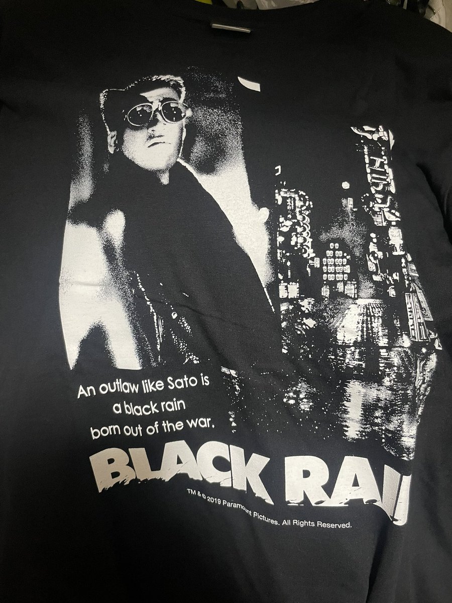 ブラックレイン パンフレット+撮影現場入場証 Amazon.co.jp: 映画パンフレットブラックレインBlack Rain 1989