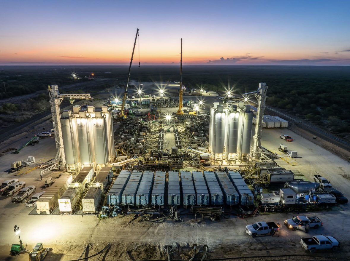 Tejanobrown's tweet image. Completing 4 lateral wells in under 9 days is wild. OFS continues to raise the bar and shout out to ProFrac! #OFS