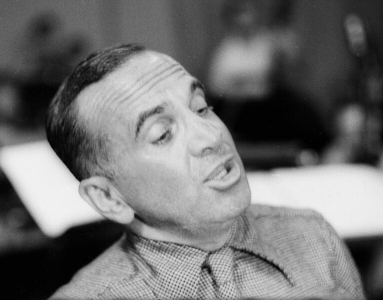 Al Jolson on the Shell Chateau Show, 1935. #jolson #aljolson