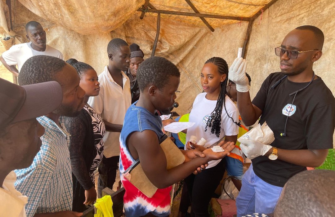Hillary39725396's tweet photo. HIV SELF-TESTING AT LUZIRA FISH LANDING SITE 🧪
Empowering the #fishermen community to take charge of their health! 💪. @ReafUg reached out with free HIV self-testing kits, guidance, and support.
Know your status. Protect your future.
#HIVPrevention
#SelfTesting https://t.co/fWZqgFF9Ac