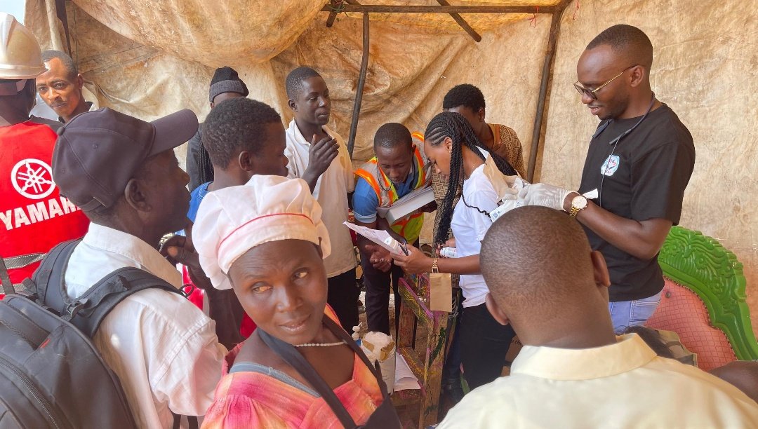 Hillary39725396's tweet photo. HIV SELF-TESTING AT LUZIRA FISH LANDING SITE 🧪
Empowering the #fishermen community to take charge of their health! 💪. @ReafUg reached out with free HIV self-testing kits, guidance, and support.
Know your status. Protect your future.
#HIVPrevention
#SelfTesting https://t.co/fWZqgFF9Ac