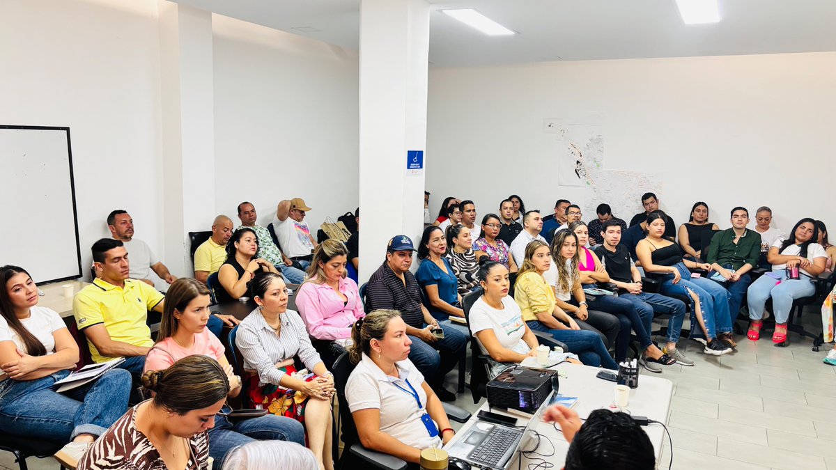 Socializamos, con nuestros funcionarios, el avance de los proyectos estratégicos que contribuirán con el progreso de la #CapitalMusical. Dos de ellos el parque Beraka y Alto de Betel. <a href="/johanaaranda_/">Johana Aranda</a>