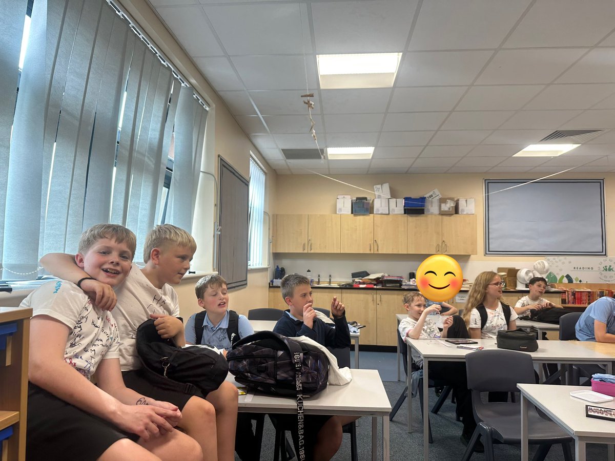 Miss Ritchie tweet media