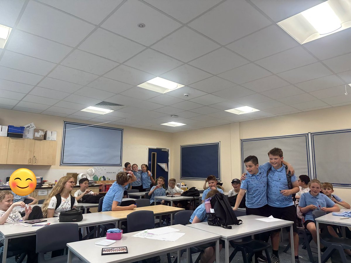 Miss Ritchie tweet media