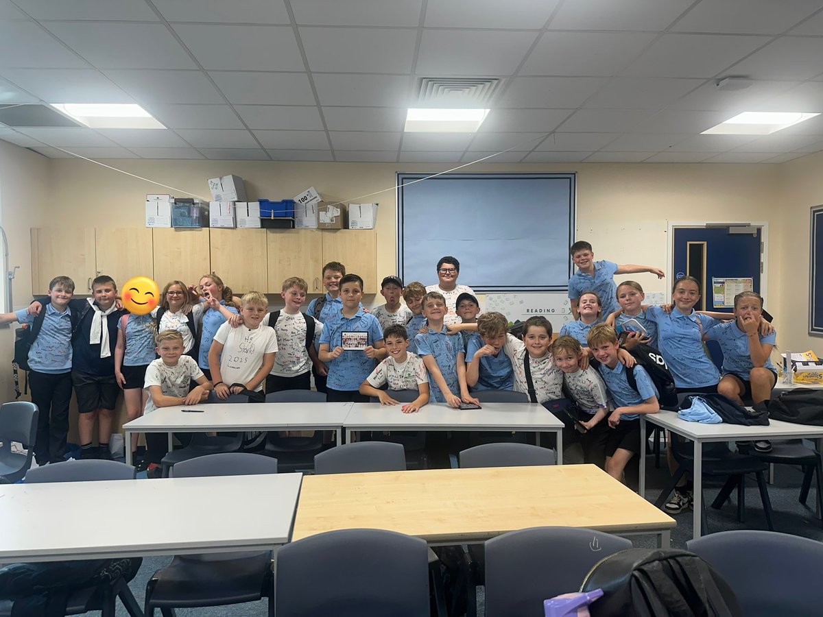 Miss Ritchie tweet media