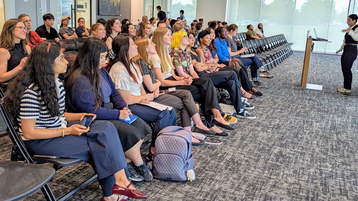 CABBIbio's tweet image. 🍃 RISE interns rock! 🙌
Our amazing undergrads presented their research this week during the 2025 #CABBI retreat!
They've spent the summer working with mentors on #bioenergy research, from assessing plant yields & soil conditions to optimizing bio-based chemical production! 🌱🧪