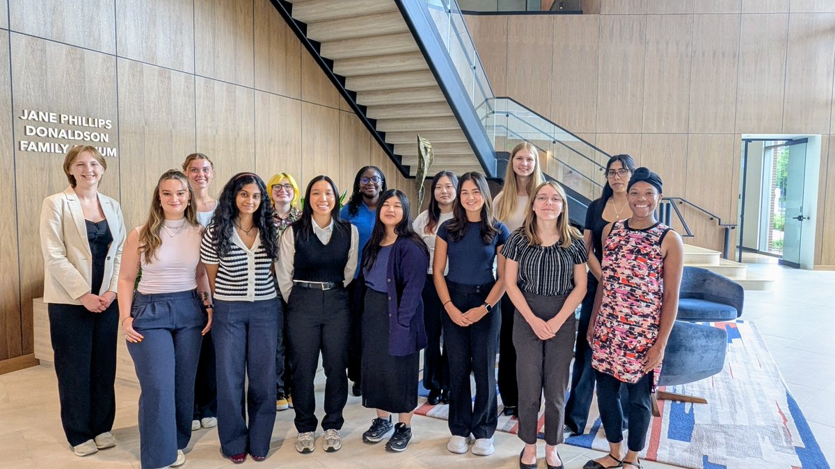 CABBIbio's tweet image. 🍃 RISE interns rock! 🙌
Our amazing undergrads presented their research this week during the 2025 #CABBI retreat!
They've spent the summer working with mentors on #bioenergy research, from assessing plant yields & soil conditions to optimizing bio-based chemical production! 🌱🧪