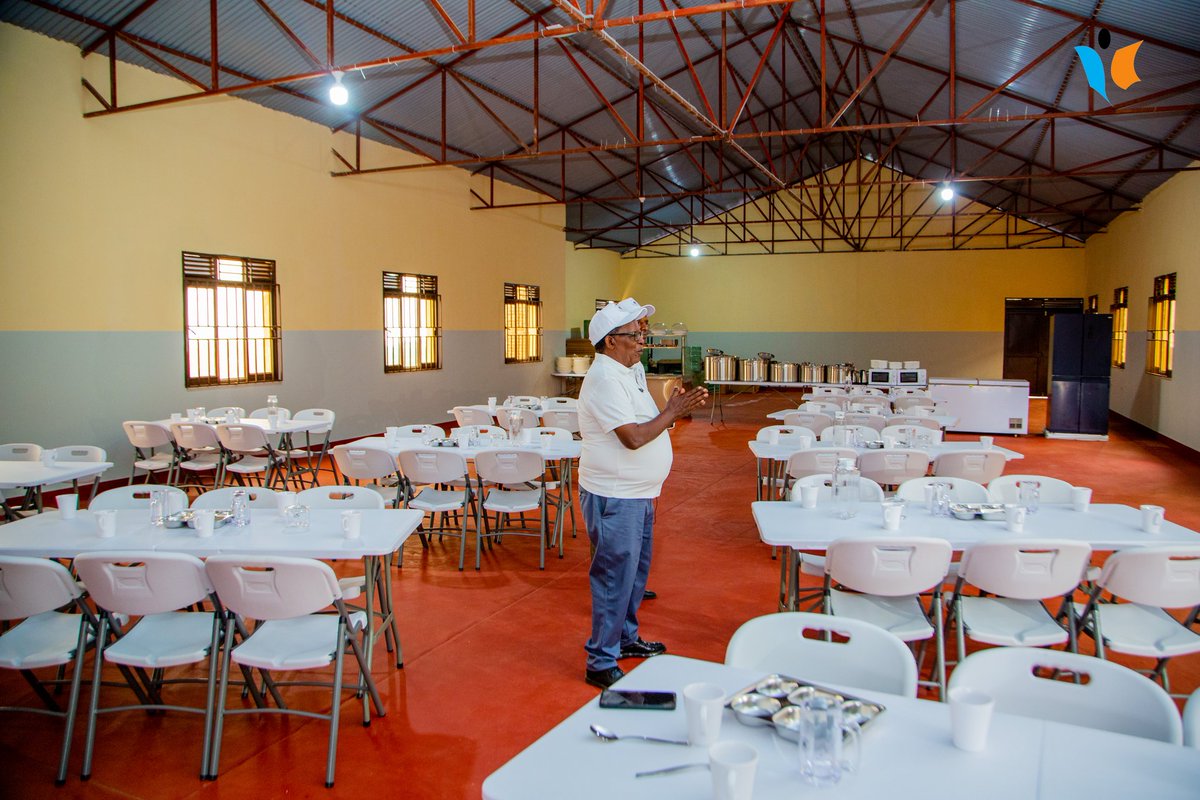 MagazineJimbere's tweet image. 🏭 Stella Park International Academy (#SPIA) est un nouvel établissement scolaire d’excellence à vocation internationale, proposant un programme d’enseignement américain conçu par l’organisation @ipsdiburundi. Il s’agit de la cinquième école fondée par cette organisation et de sa