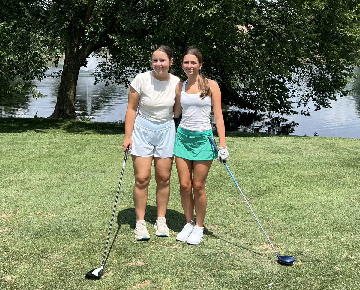 EpchsGolf's tweet image. Successful first week of golf camp at Hickory Hills Golf Course ⛳️
Hot ☀️ days, but lots of fun 🤩 was had by all!
@Epchs231
@EPCHSAthletics