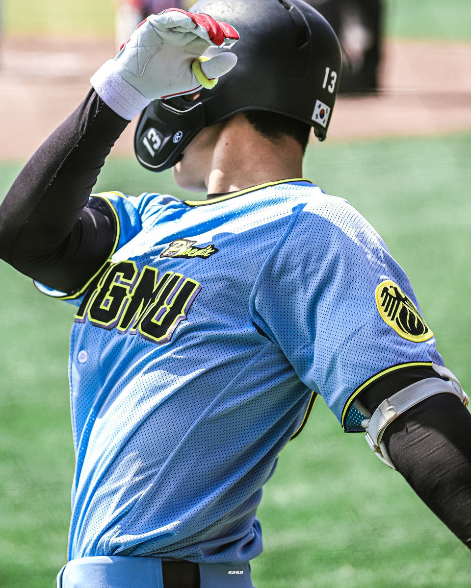 1999O717's tweet image. 전역자님들 . . 

#LGTWINS #엘지트윈스 
#구본혁 #최채흥