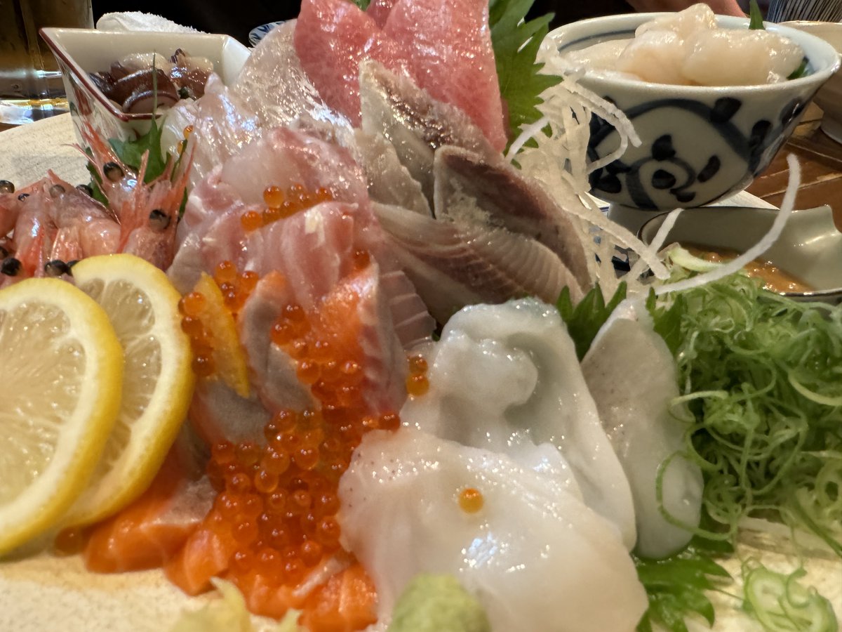 Mayumi33825876's tweet image. 今日の夕焼けはとてもキレイだった✨
そして異動してきたスタッフの歓迎会で、恒例の大宮駅周辺で食べまくり😋
世間は三連休みたい😳羨ましいわ…。