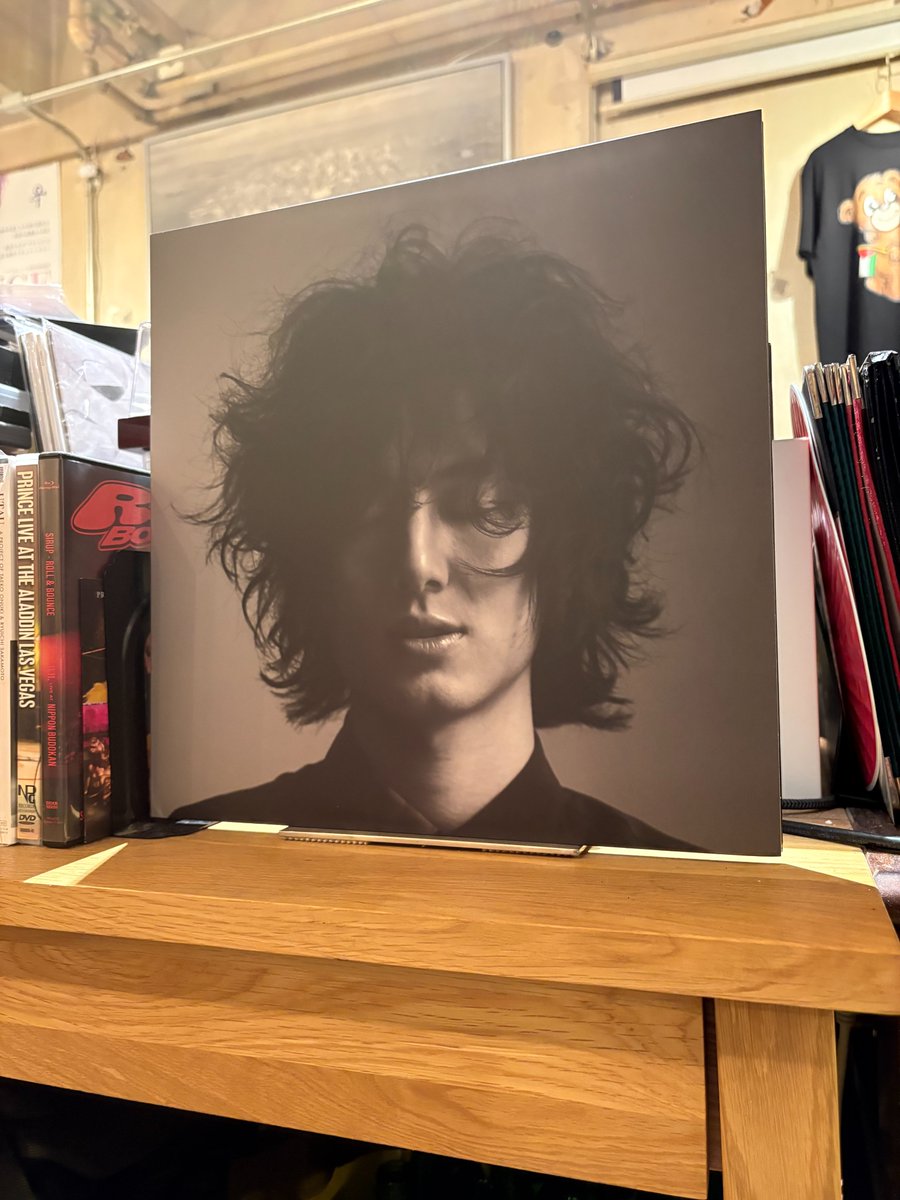 noriprince's tweet image. 今日の一枚は「HELP EVER HURT NEVER」by 藤井風（2020年）
#藤井風 #KazeFujii #HelpEverHurtNever