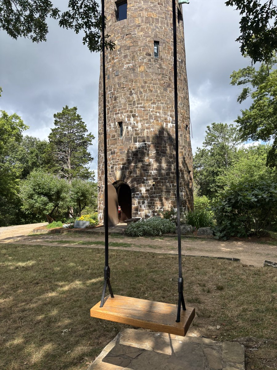 timechols's tweet image. Back home and now in Rome GA on the @berrycollege campus at Martha Berry’s House of Dreams.  I got my start in leadership as an elected high school leader starting at 14. I came to Berry every summer for training.