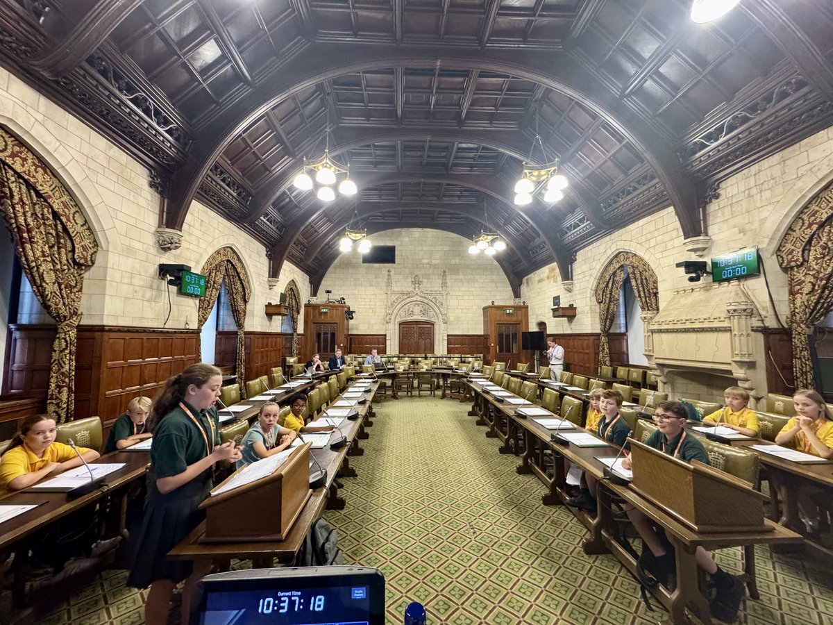 JuliaLopezMP's tweet image. Today in parliament we hosted Harold Wood Primary for a debating competition.
Encouraging public speaking and the open debate of ideas in young people is something I care deeply about. It was a real joy to see such bright children making their voices heard with confidence,…