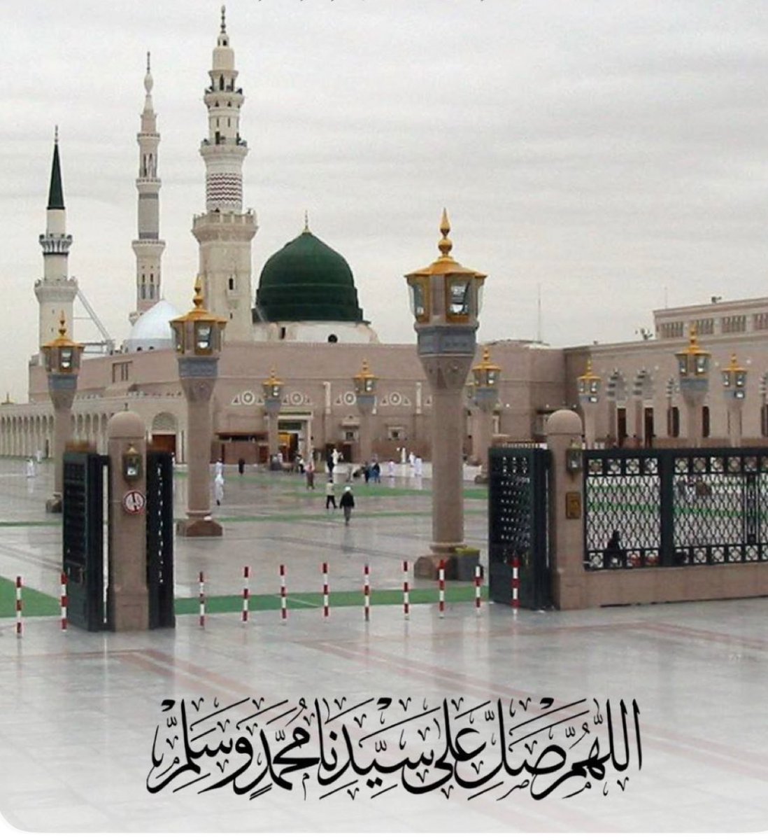 #الصلاه_علي_النبي

؛؛
ما أكثر عبدٌ من الصَّـلاةِ عليه ﷺَ، إلا وكثُر ثناء الله عليه في الملأ الأعلى،

#اللهم_صل_وسلم_على_سيدنا_محمد ❤️
#يوم_الجمعة