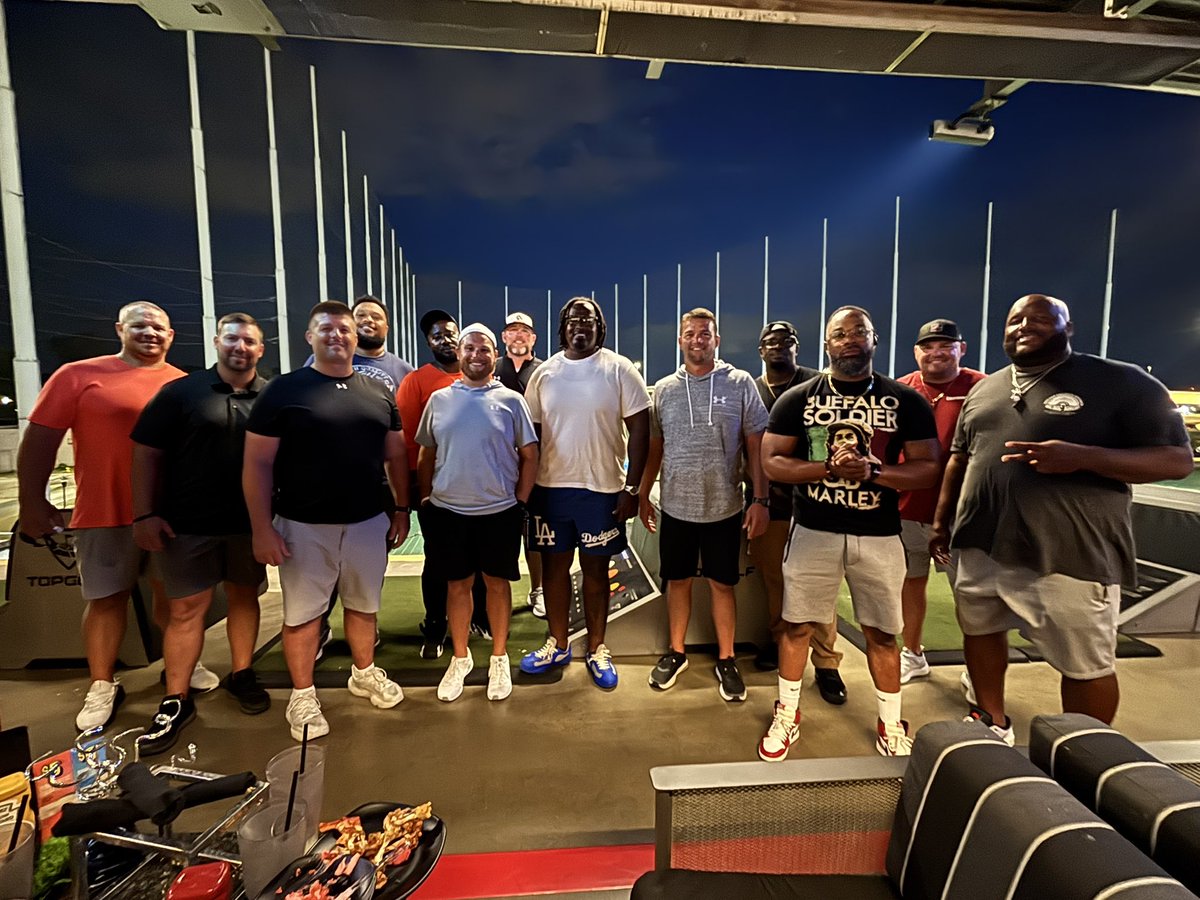 Coach English (@coachcenglish) on Twitter photo What a night! Great coaches outing for the <a href="/BucsFootball/">Hoover Bucs Football</a> staff! Had fun away from the office. 🏈🏴☠️⚫️🟠
🏌🏽♂️FORE
#Connected What a night! Great coaches outing for the <a href="/BucsFootball/">Hoover Bucs Football</a> staff! Had fun away from the office. 🏈🏴☠️⚫️🟠
🏌🏽♂️FORE
#Connected