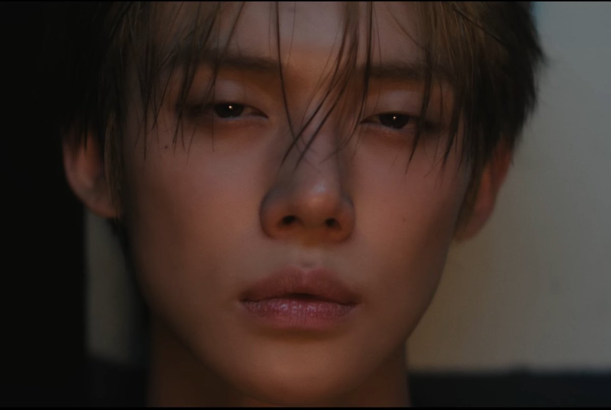 ROCKSTARYJ's tweet image. the insane face card i’m speechless…