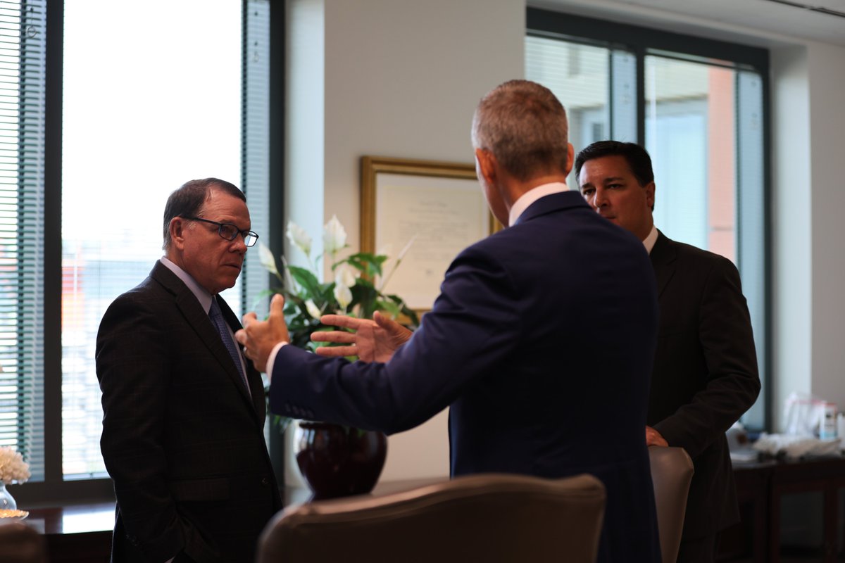 RepSamGraves's tweet image. Honored to join @SecDuffy along with @RepDavidRouzer at DOT yesterday to highlight our priorities for the upcoming highway bill. We’re hard at work on this bipartisan bill to make America build again—and fix our roads, bridges, and other critical infrastructure.