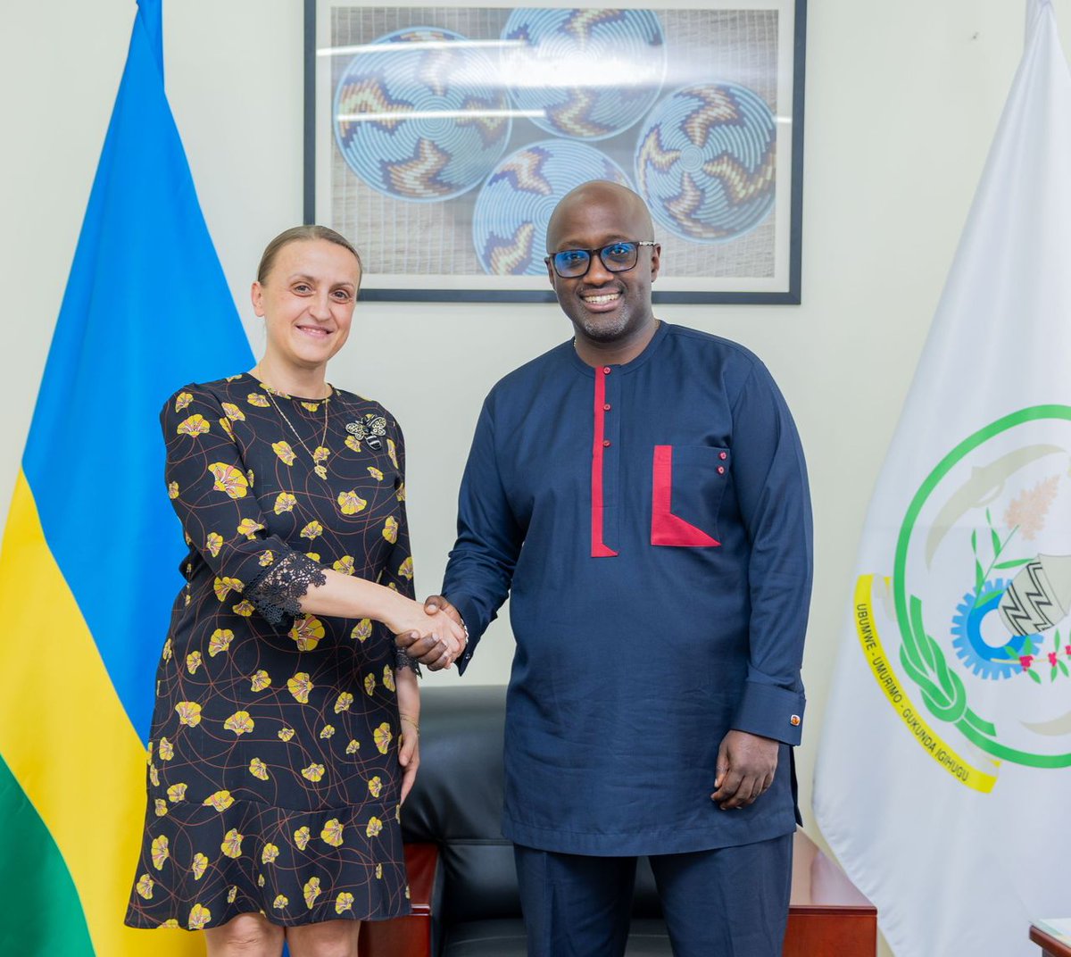 Ministry of Foreign Affairs & Int'l Cooperation (@rwandamfa) on Twitter photo This morning, Minister <a href="/onduhungirehe/">Olivier J.P. Nduhungirehe</a> received H.E. KatarĂna Ćœuffa LeligdonovĂĄ, Ambassador of the Slovak Republic to Rwanda, for a farewell courtesy call as she concludes her tour of duty. This morning, Minister <a href="/onduhungirehe/">Olivier J.P. Nduhungirehe</a> received H.E. KatarĂna Ćœuffa LeligdonovĂĄ, Ambassador of the Slovak Republic to Rwanda, for a farewell courtesy call as she concludes her tour of duty.