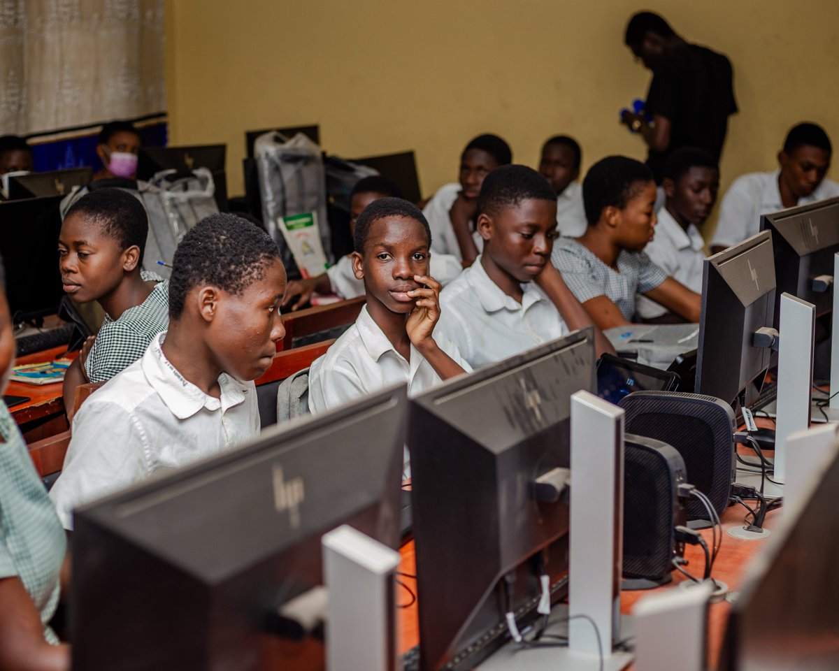 compengKNUST's tweet image. ๐ We canโt wait to welcome and train students in the world of innovation.
If you dream of creating solutions, shaping technology, and making impact, join the ๐๐๐๐๐ ๐๐จ๐ฆ๐ฉ๐ฎ๐ญ๐๐ซ ๐๐ง๐ ๐ข๐ง๐๐๐ซ๐ข๐ง๐ or ๐๐ข๐จ๐ฆ๐๐๐ข๐๐๐ฅ ๐๐ง๐ ๐ข๐ง๐๐๐ซ๐ข๐ง๐ ย family