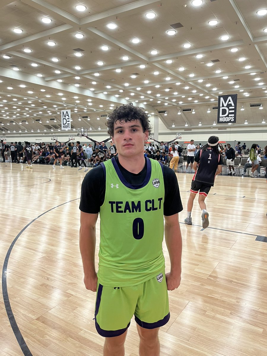 Literally one set in and the madness has begun at Summer Finale! <a href="/Team_CLT/">Team CLT Basketball</a> springs the 78-70 upset of #1 seed Takeover Showcase. Total team effort, but 2026 PG Nick Arnold and 2026 G Cameron Thompson were big down the stretch.